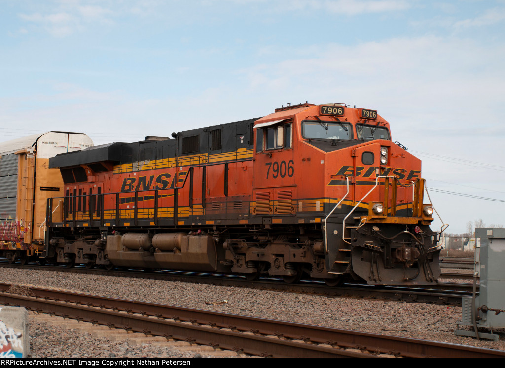 BNSF 7906